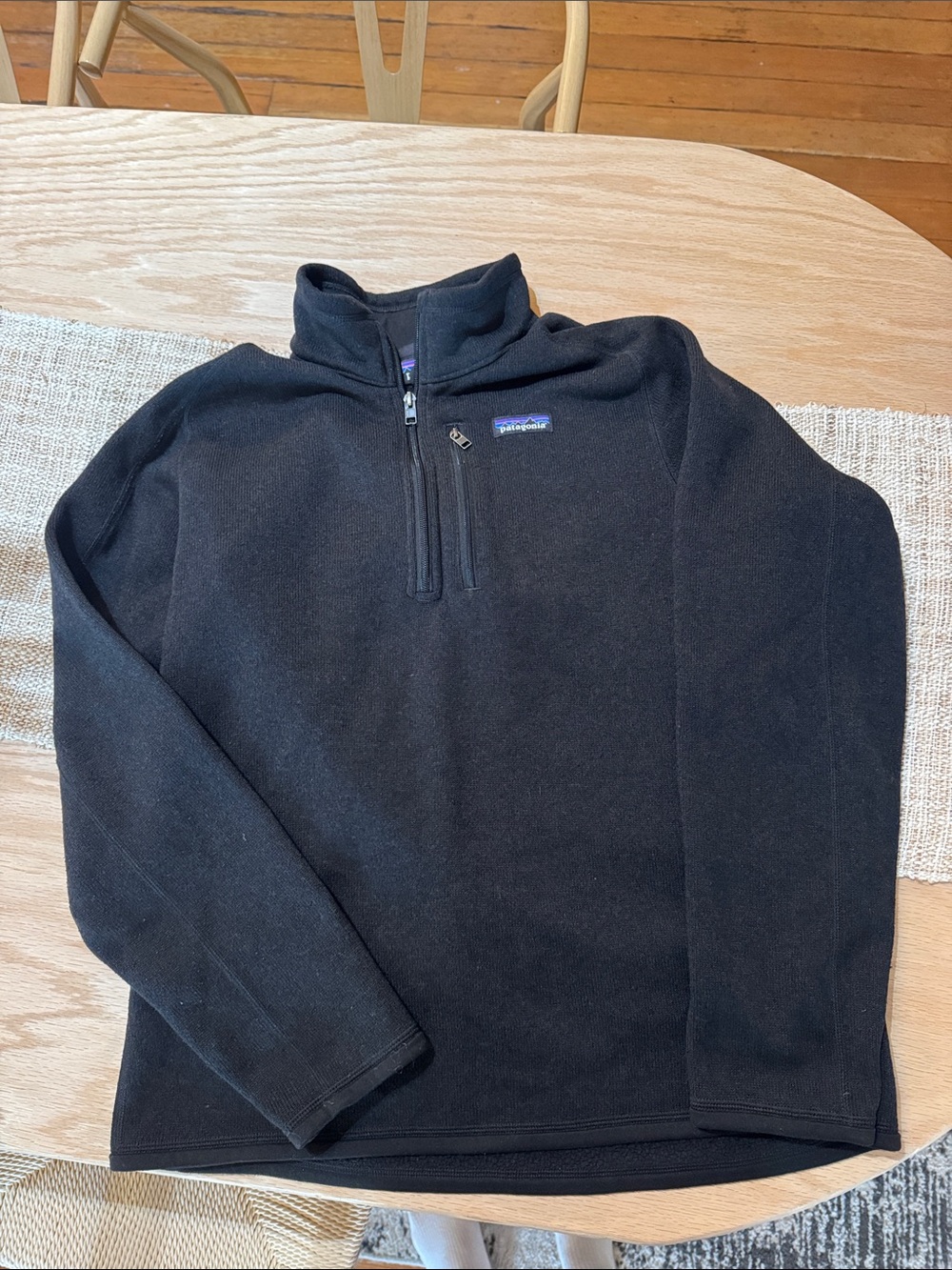 Patagonia Men’s Black Quarter-Zip Fleece Pullover